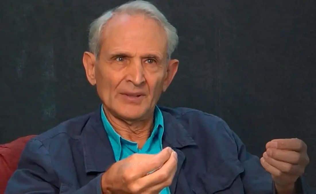Imagen de Peter Levine en conferencia para representar Webinar